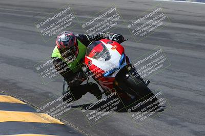 media/Apr-14-2024-SoCal Trackdays (Sun) [[70f97d3d4f]]/6-Bowl (1030am)/